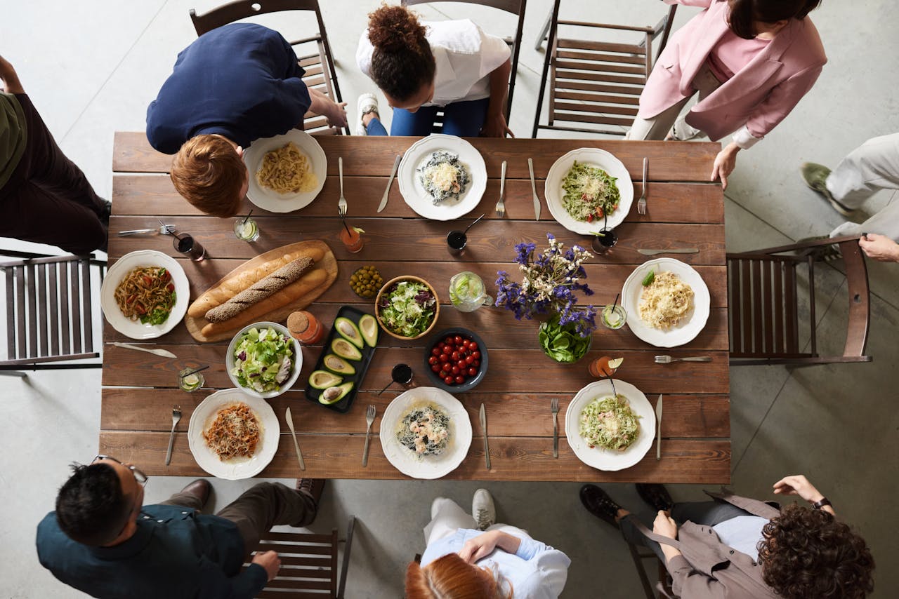 Comer com Conexão: Benefícios de Saborear as Refeições sem Distrações